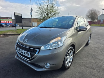 Used Peugeot 208 2012 for sale - 77919028: Photo