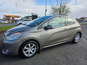 Used Peugeot 208 2012 for sale - 77919028: Photo
