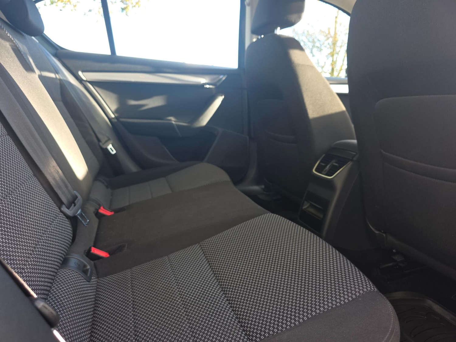 Used Skoda Octavia 2015 for sale - 76395000: Photo 15