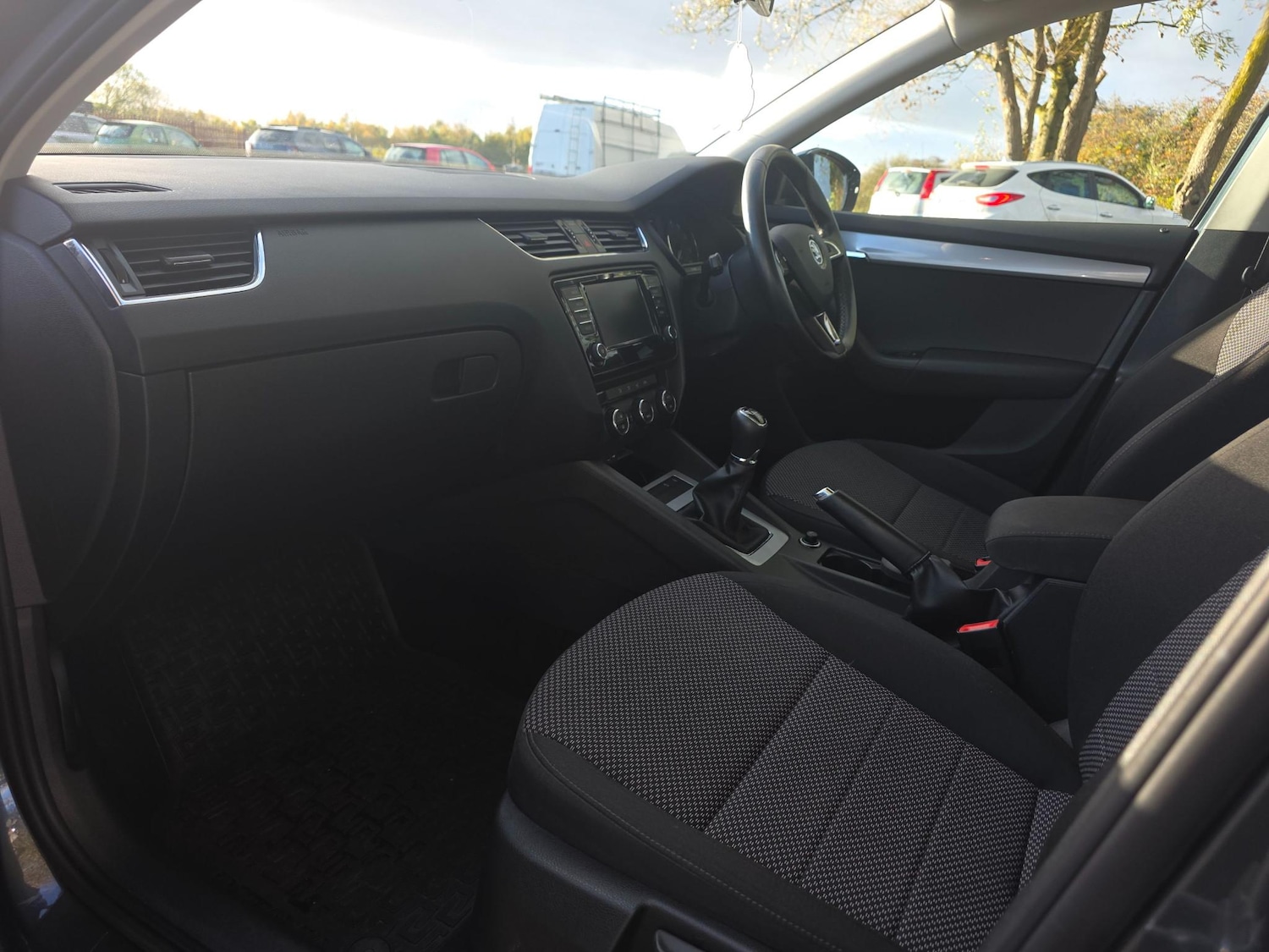 Used Skoda Octavia 2015 for sale - 76395000: Photo 18