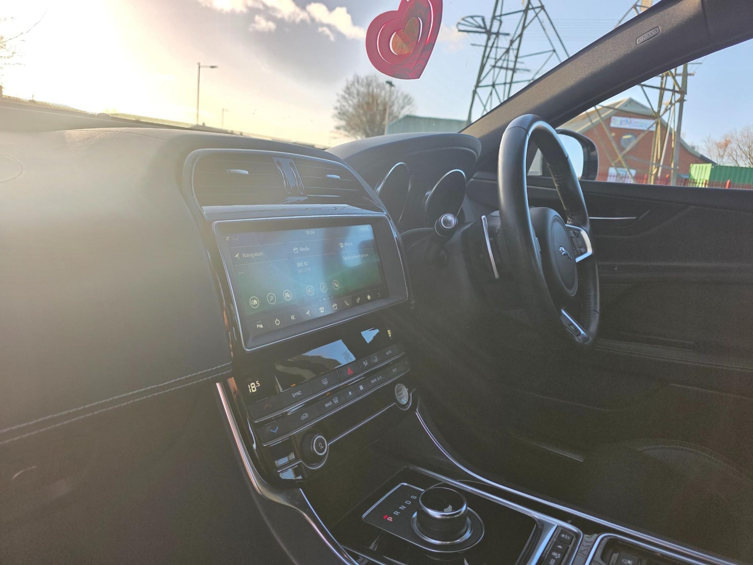 Used Jaguar XE 2019 for sale - 76895955: Photo 15