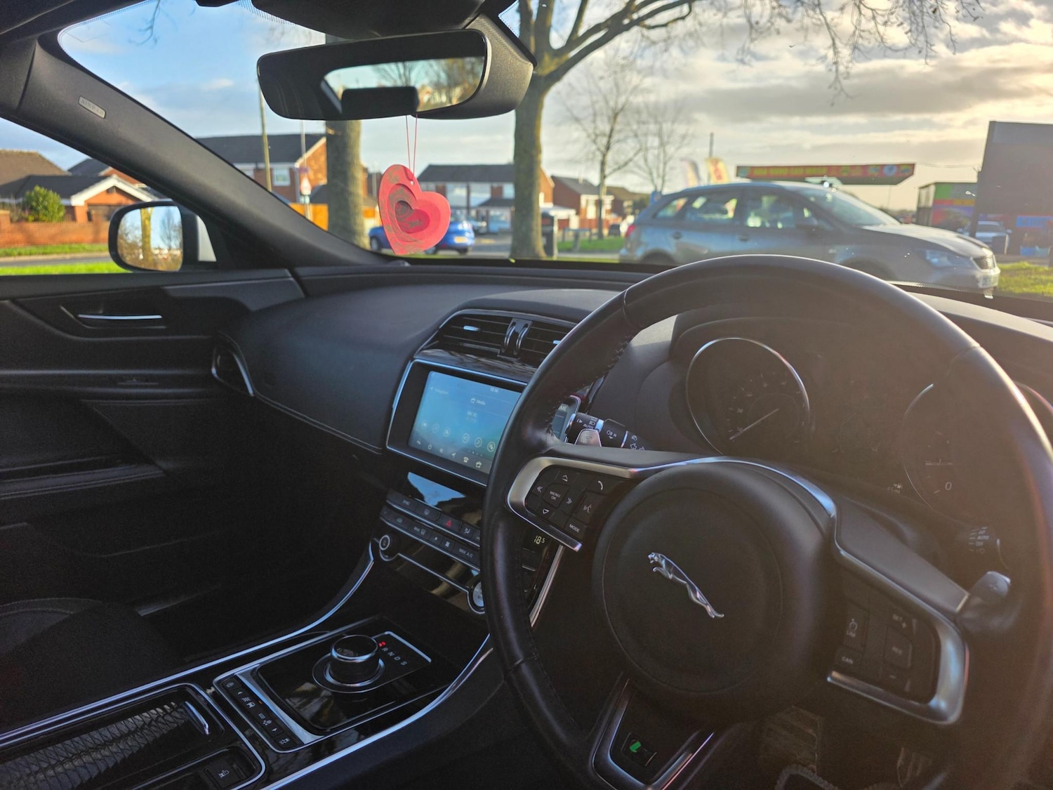 Used Jaguar XE 2019 for sale - 76895955: Photo 28