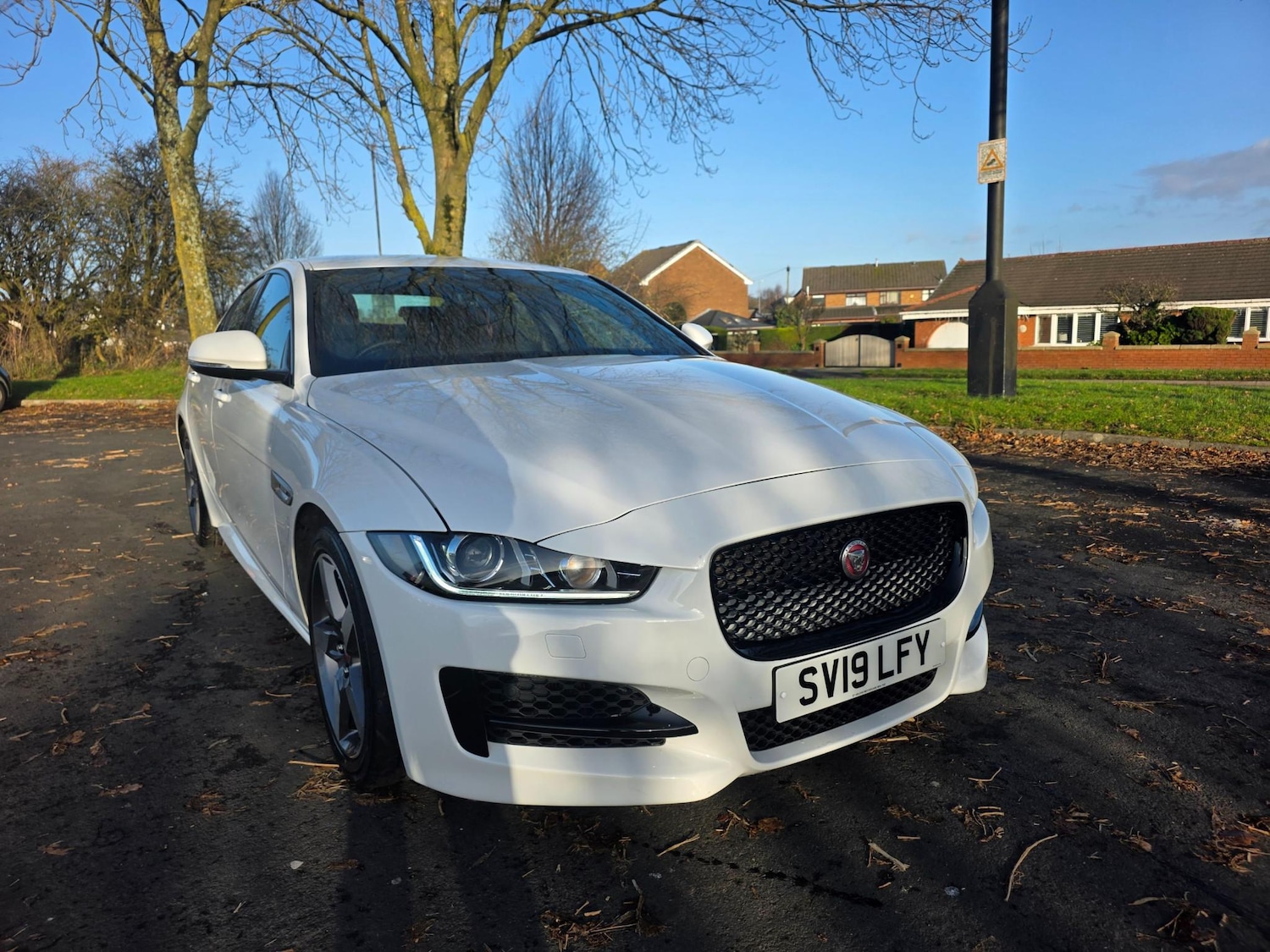 Used Jaguar XE 2019 for sale - 76895955: Photo 4