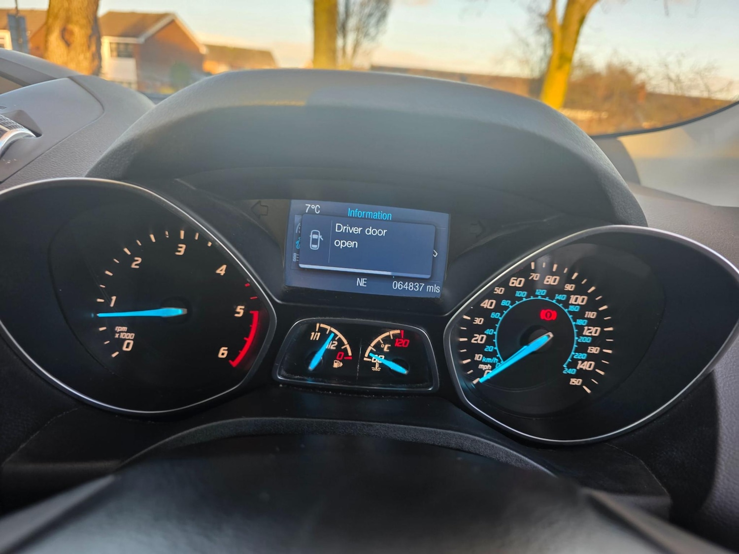 Used Ford Kuga 2015 for sale - 76739202: Photo 15