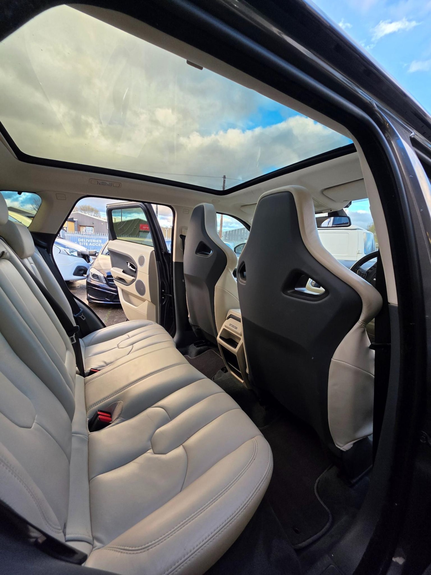 Used Land Rover Range Rover Evoque 2015 for sale - 76734638: Photo 3