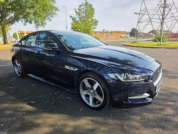 Used Jaguar XE 2016 for sale - 75566796: Photo