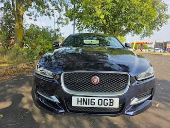 Used Jaguar XE 2016 for sale - 75566796: Photo