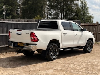 Used Toyota Hilux 2021 for sale - 75342964: Photo