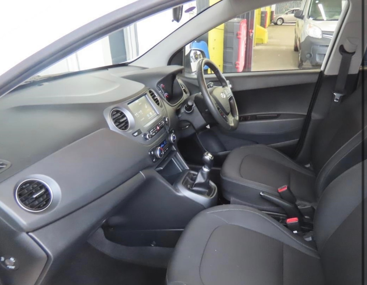 Used Hyundai i10 2017 for sale - 76256954: Photo 10