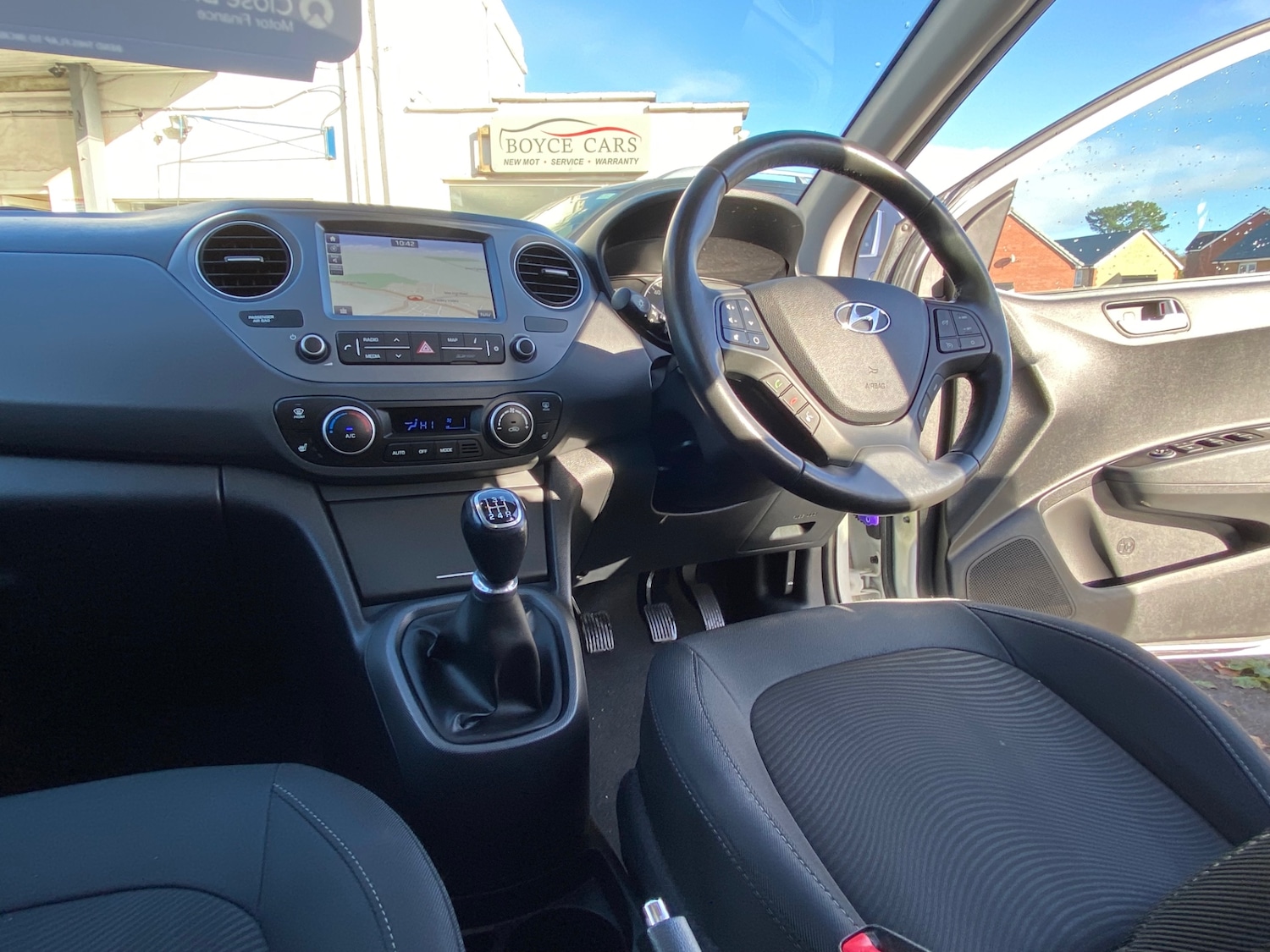 Used Hyundai i10 2017 for sale - 76256954: Photo 11