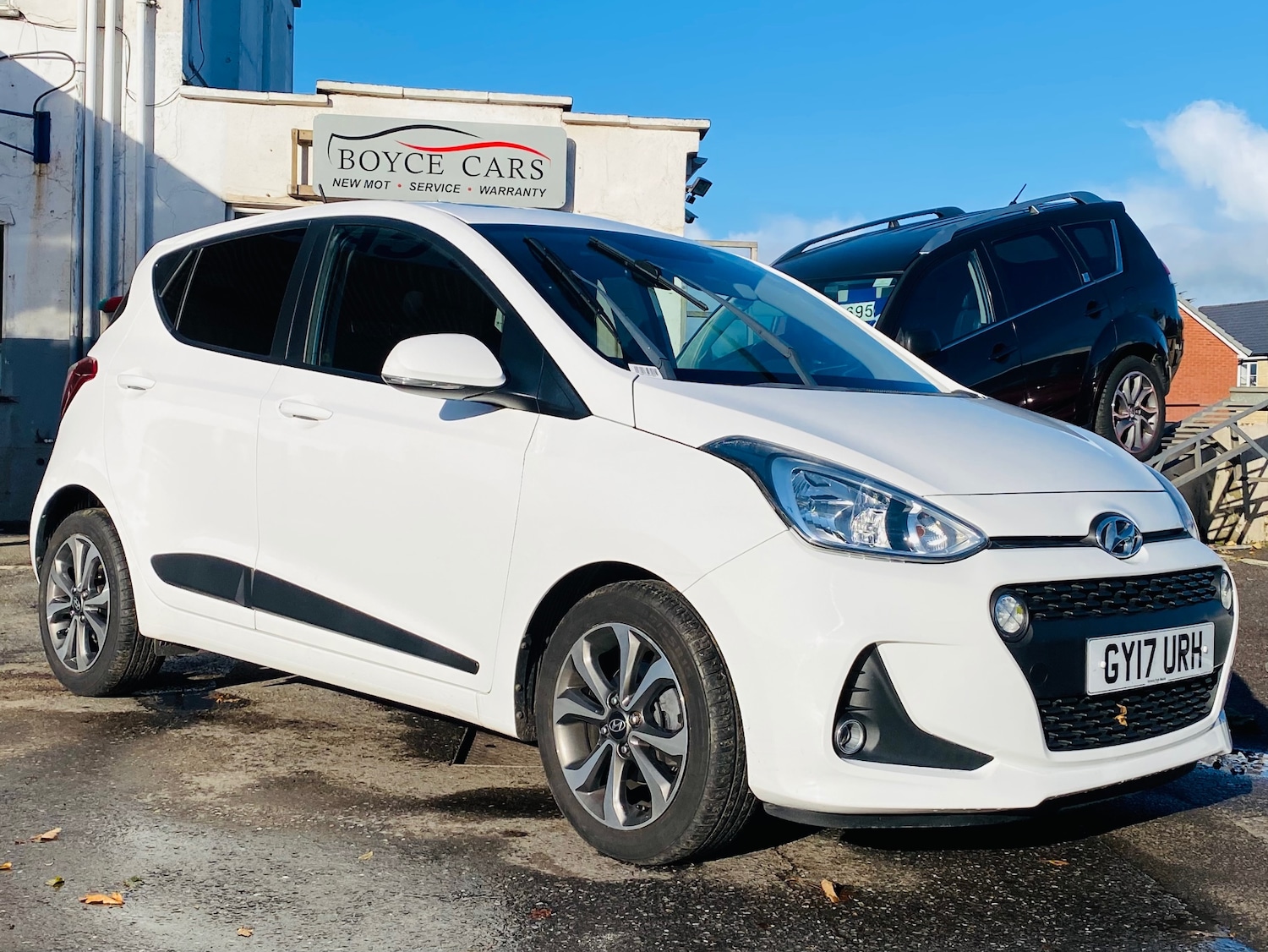 Used Hyundai i10 2017 for sale - 76256954: Photo 2