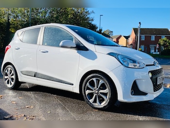 Used Hyundai i10 2017 for sale - 76256954: Photo
