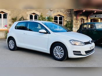 Used Volkswagen Golf 2017 for sale - 76206277: Photo