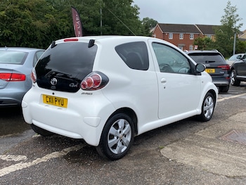Used Toyota AYGO 2011 for sale - 79232082: Photo