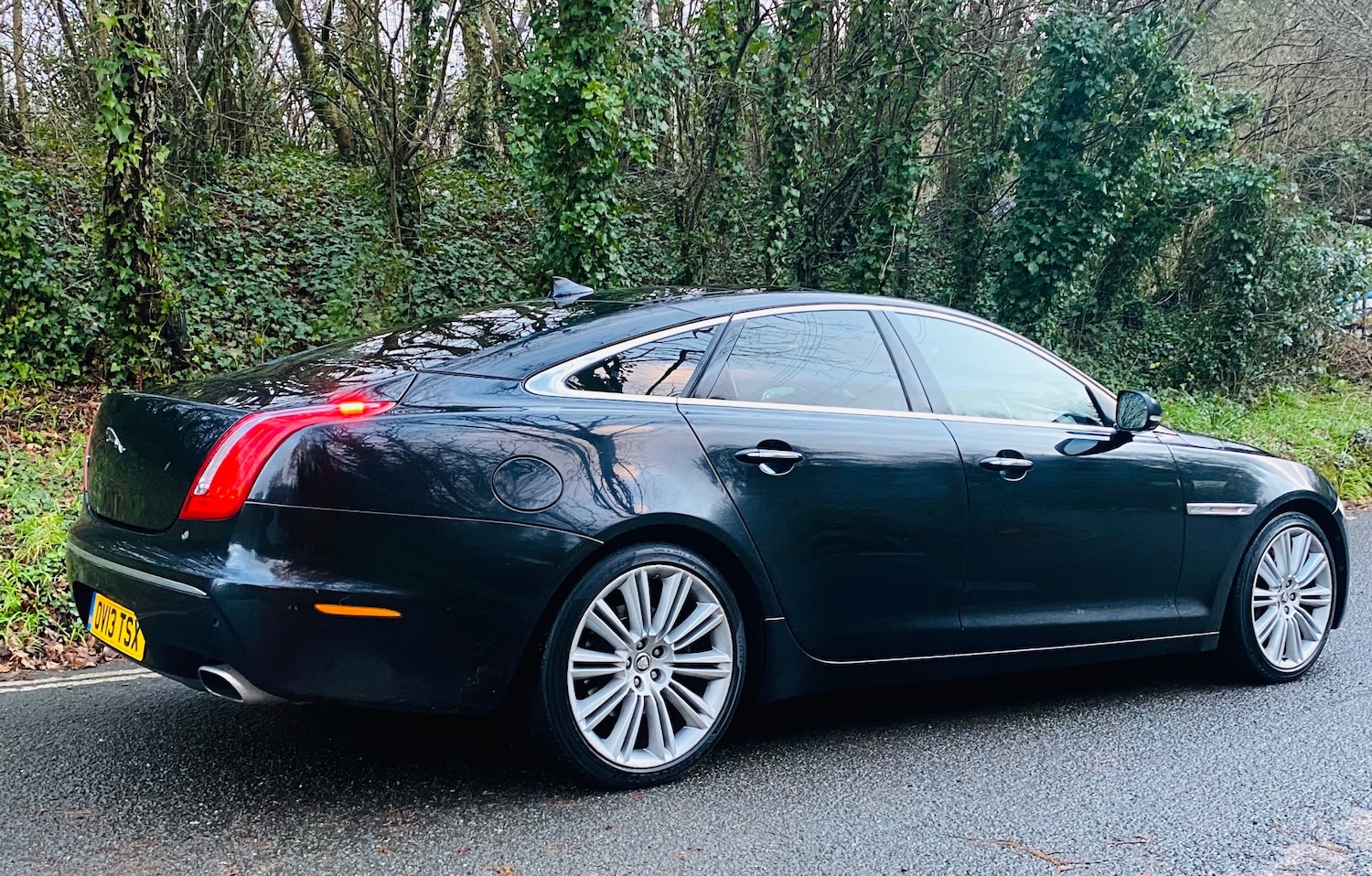 Used Jaguar XJ 2013 for sale - 77129905: Photo 2