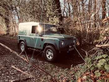 Used Land Rover Defender 2009 for sale - 77162400: Photo