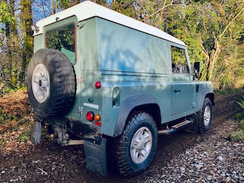 Used Land Rover Defender 2009 for sale - 77162400: Photo