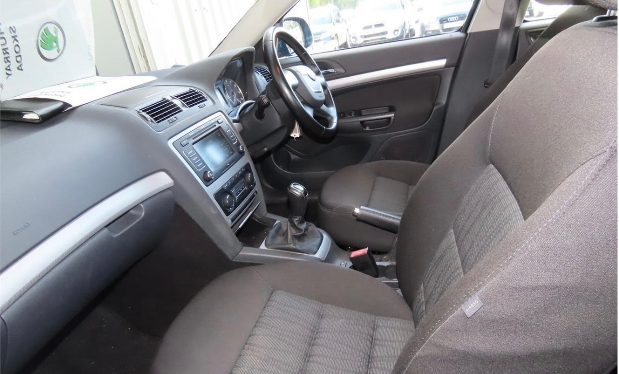 Used Skoda Octavia 2012 for sale - 76416184: Photo 2