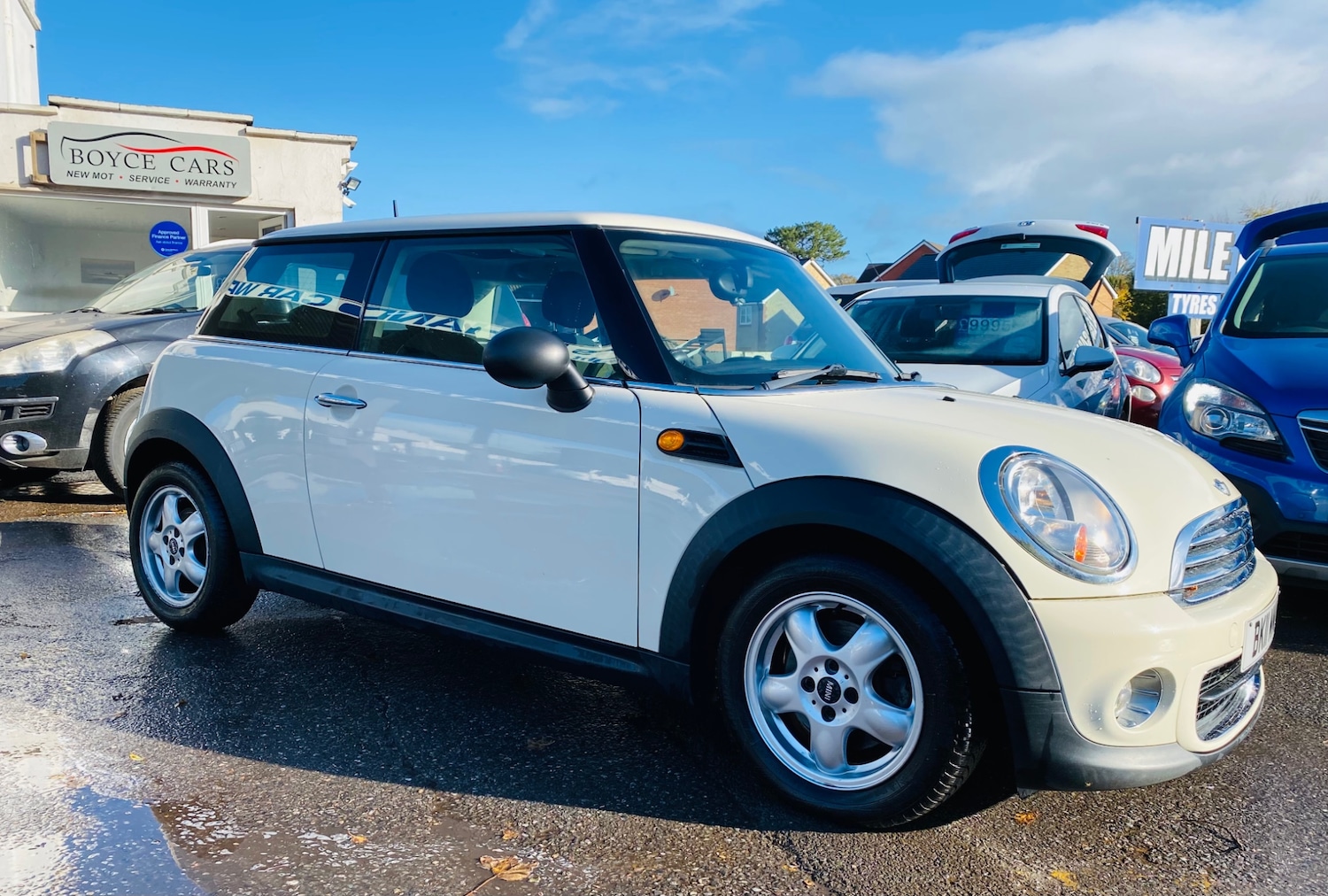 Used MINI Hatch 2011 for sale - 76369407: Photo 8