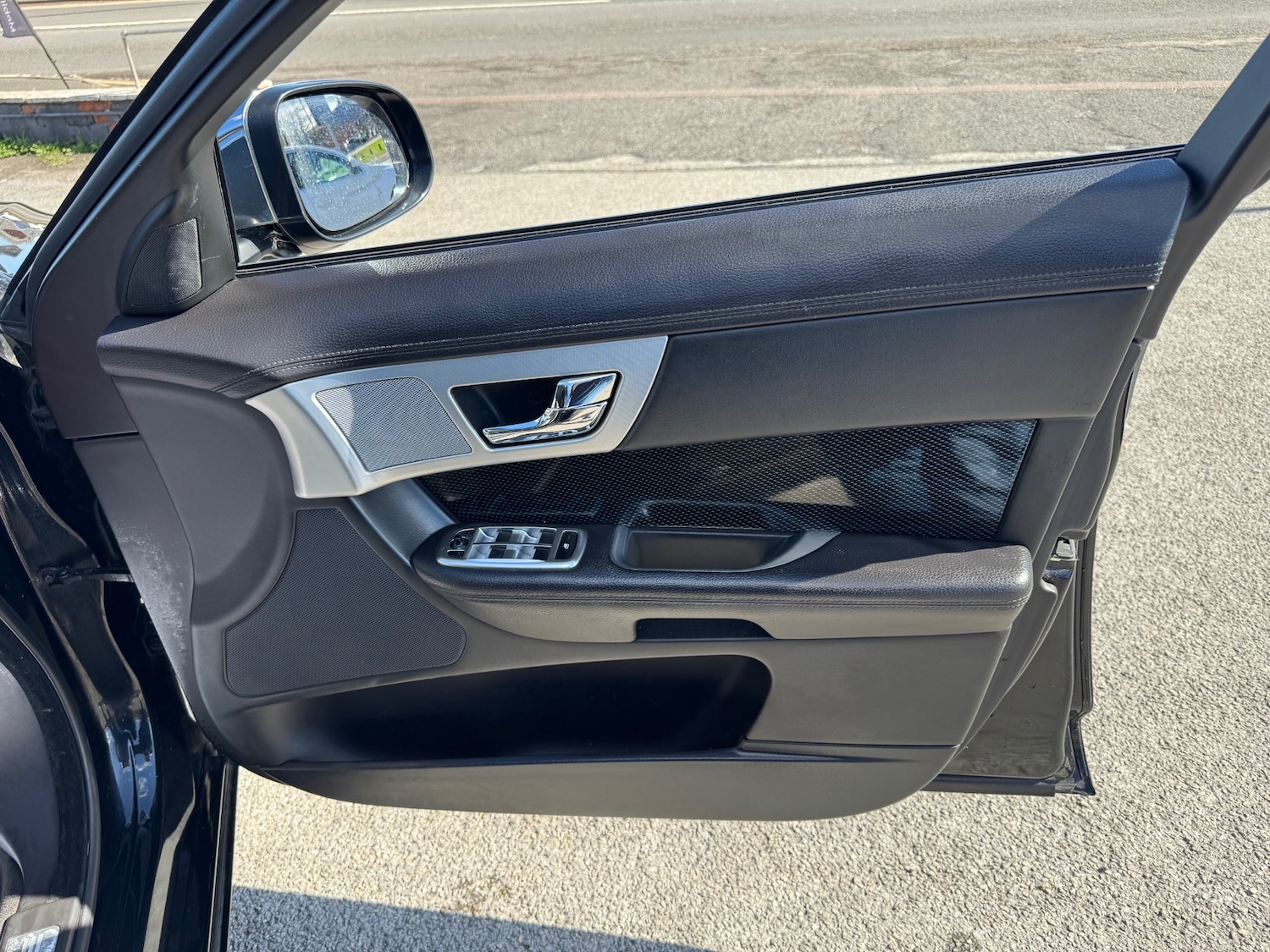 Used Jaguar XF 2013 for sale - 78026223: Photo 7