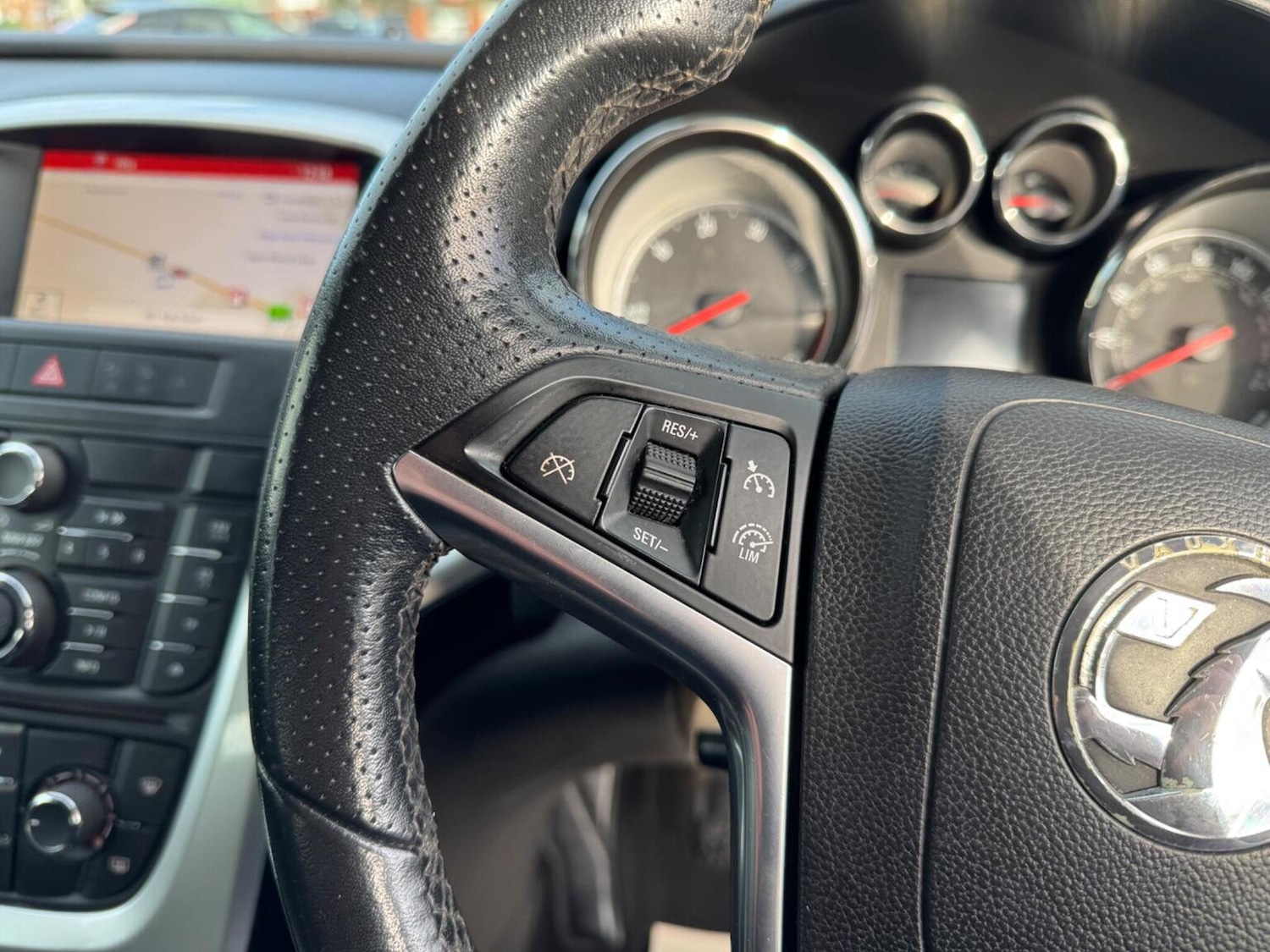 Used Vauxhall Astra 2013 for sale - 76637410: Photo 20