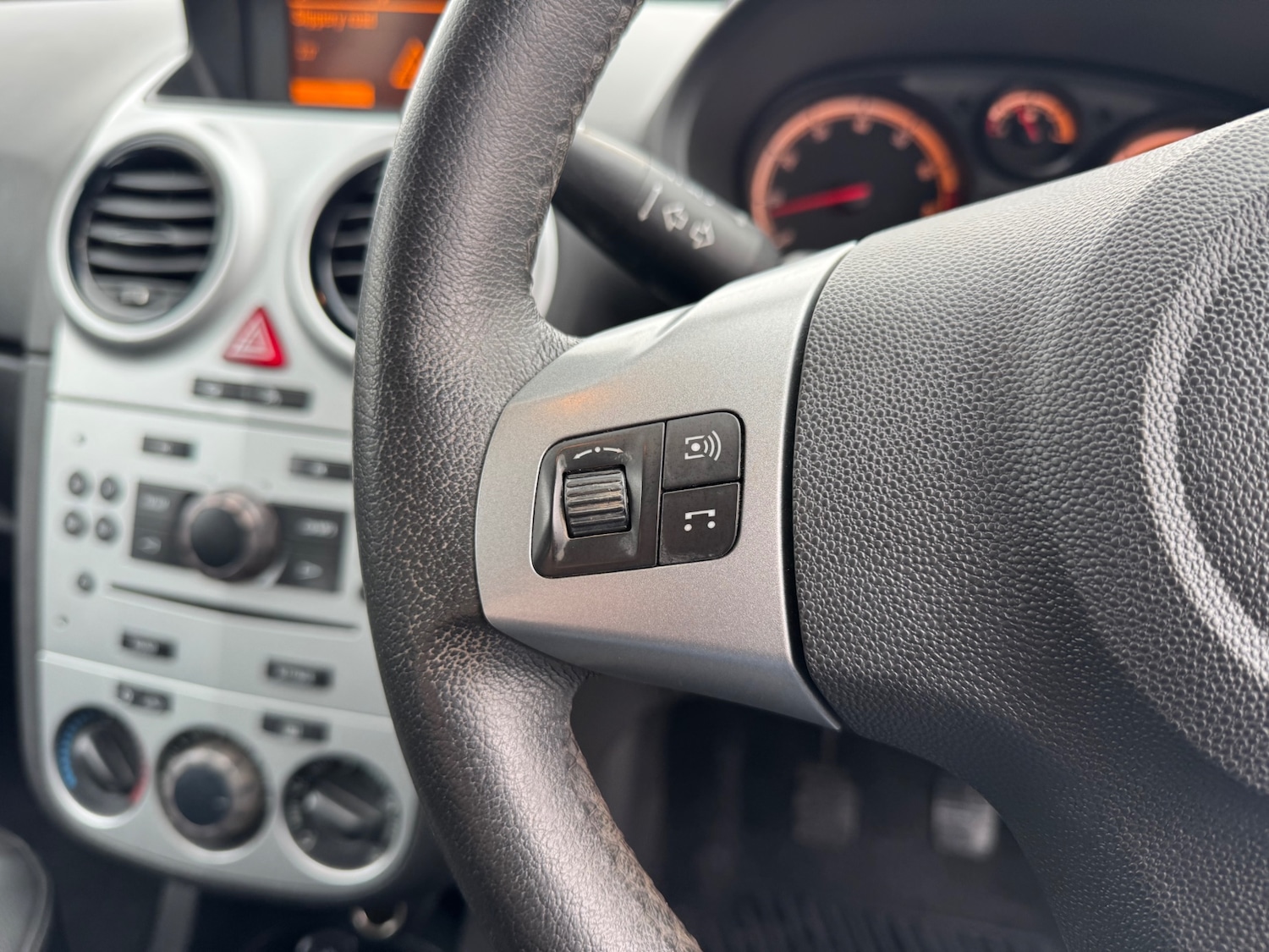 Used Vauxhall Corsa 2012 for sale - 77593649: Photo 17