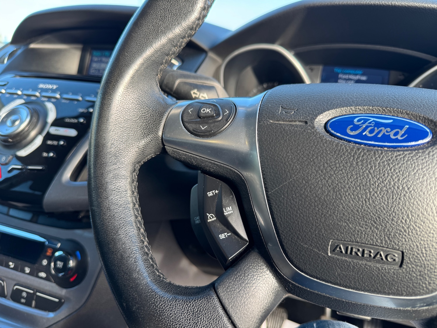 Used Ford Focus 2011 for sale - 77213275: Photo 16