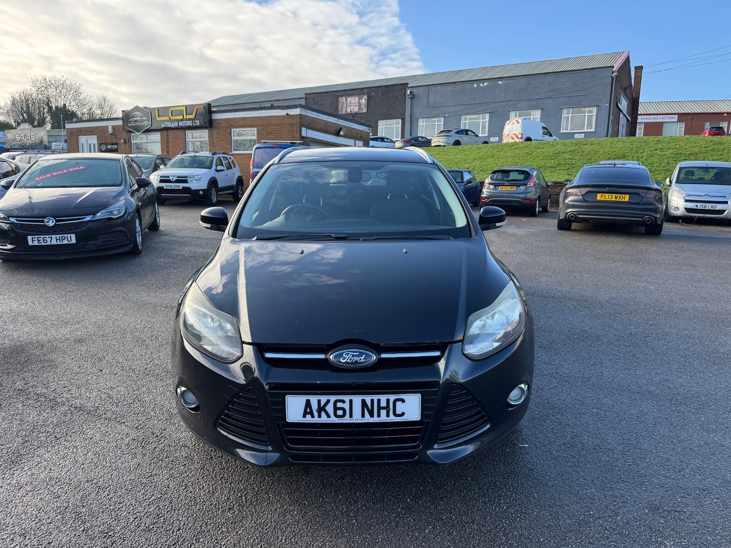 Used Ford Focus 2011 for sale - 77213275: Photo 2