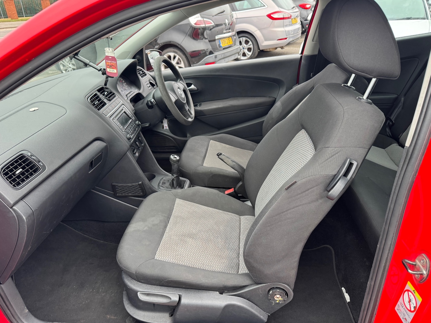 Used Volkswagen Polo 2010 for sale - 77804942: Photo 12