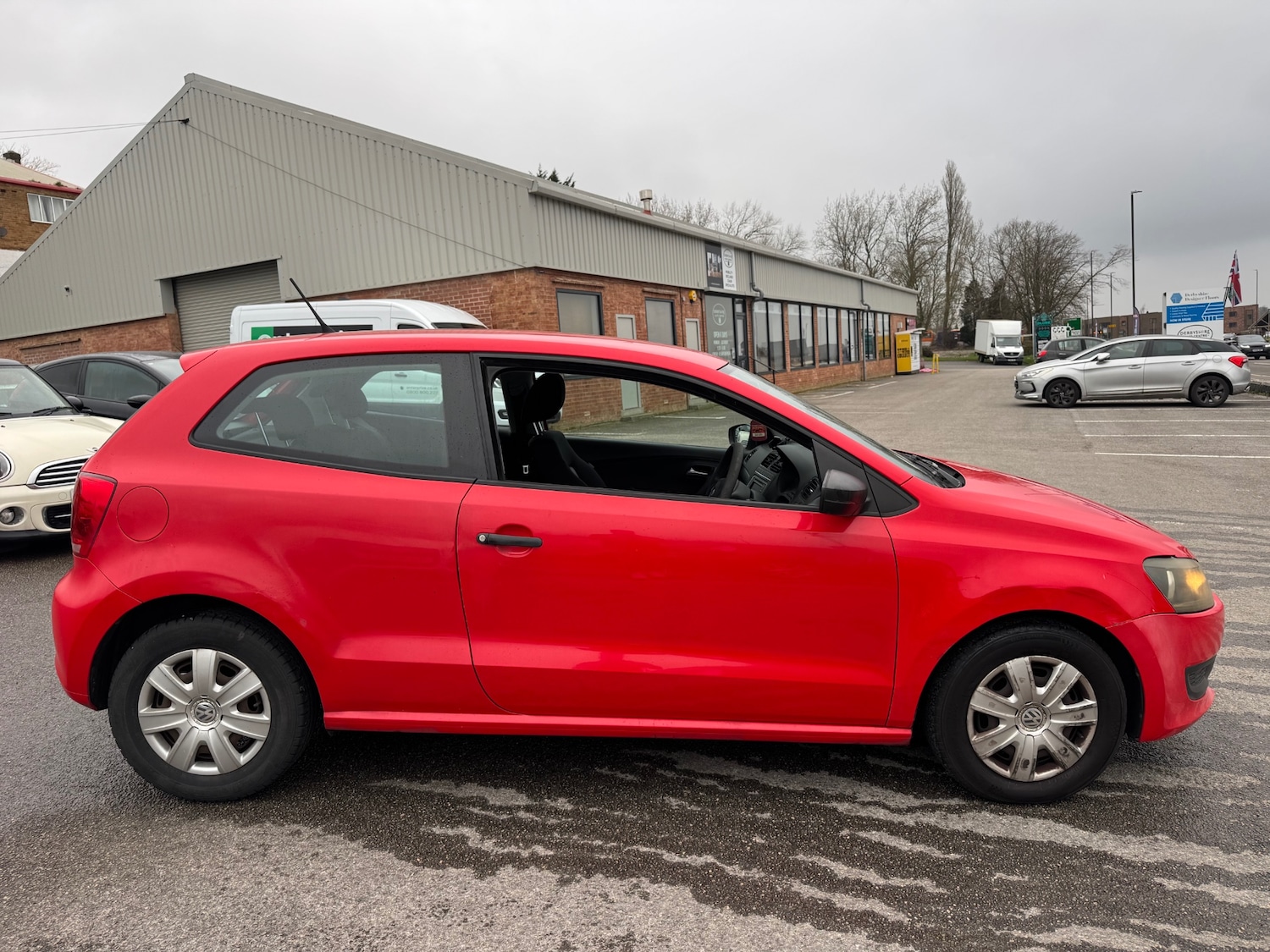 Used Volkswagen Polo 2010 for sale - 77804942: Photo 6