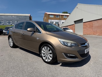 Used Vauxhall Astra 2013 for sale - 78995636: Photo