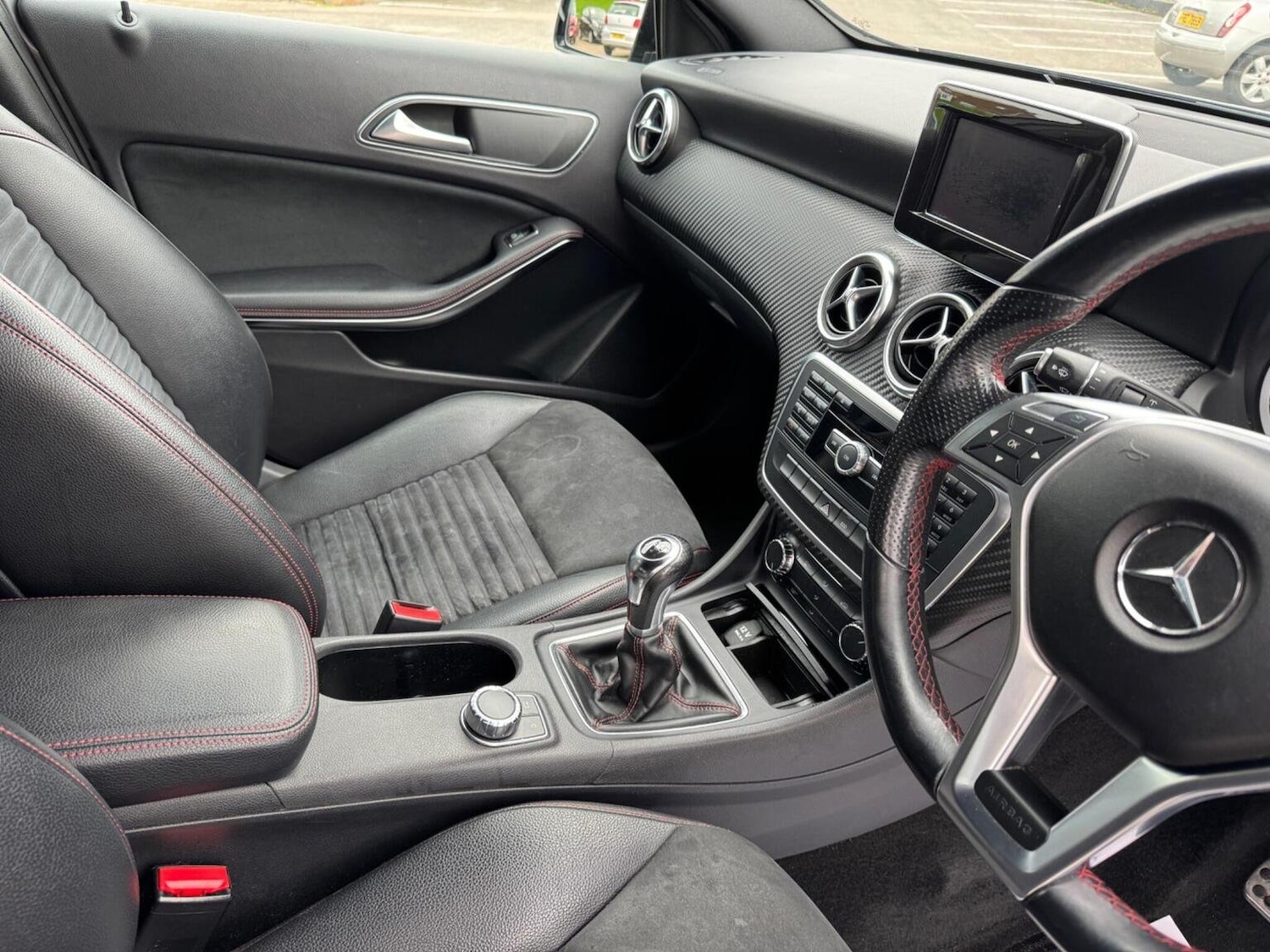 Used Mercedes-Benz A-Class 2013 for sale - 76769424: Photo 32