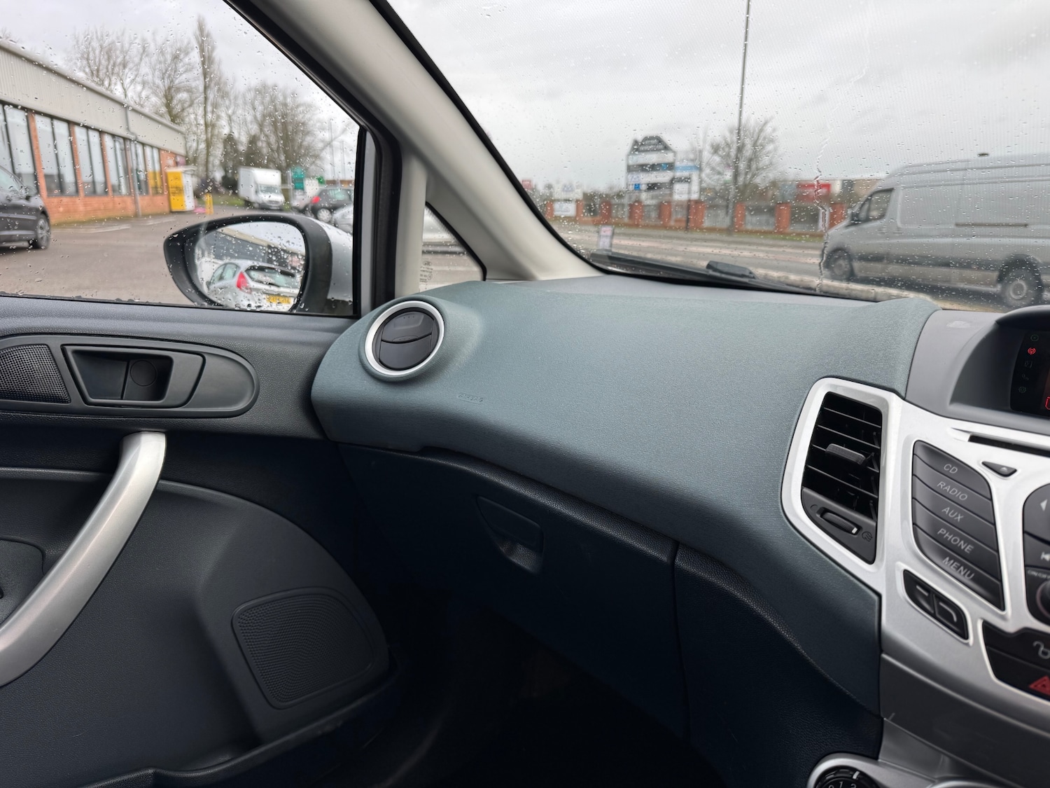 Used Ford Fiesta 2011 for sale - 77701155: Photo 21