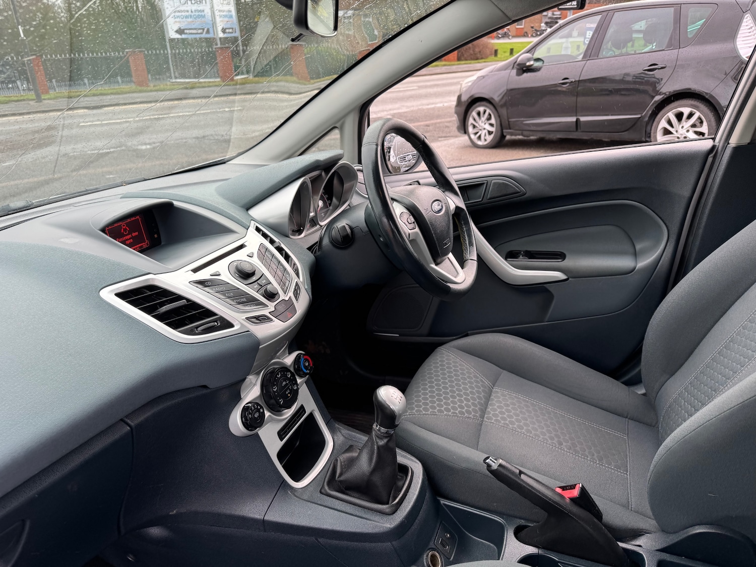 Used Ford Fiesta 2011 for sale - 77701155: Photo 24