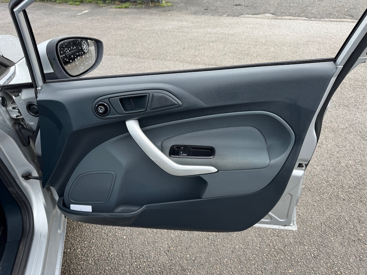 Used Ford Fiesta 2011 for sale - 77701155: Photo 7