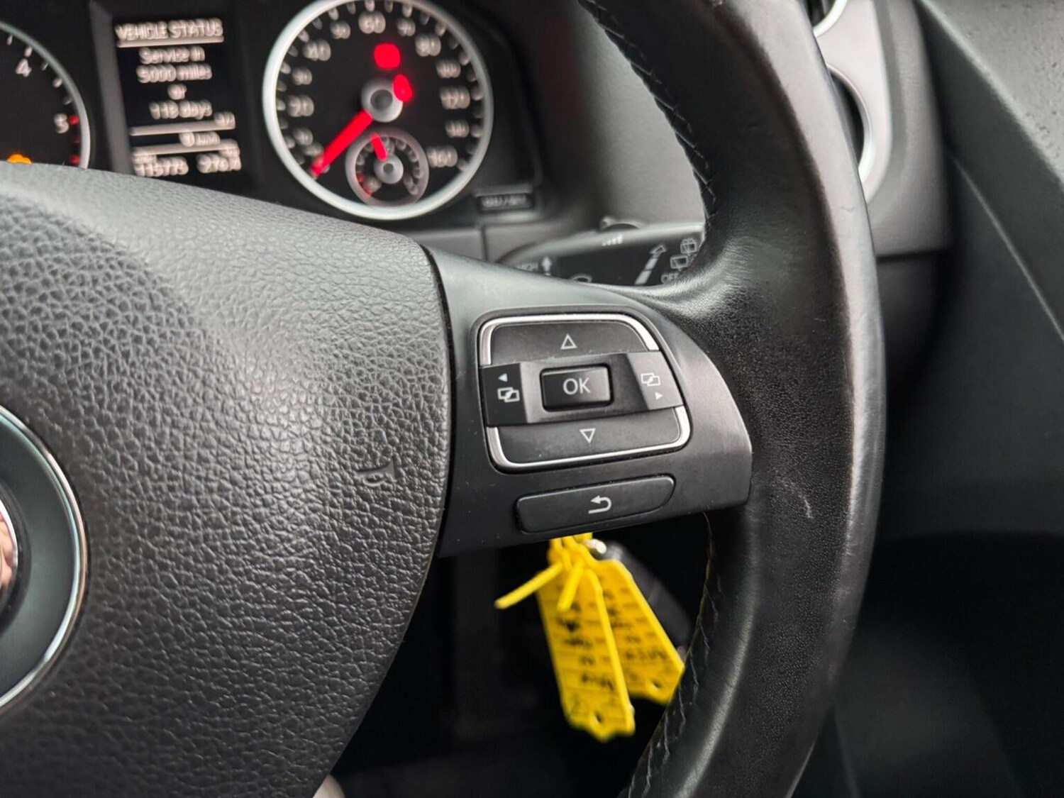 Used Volkswagen Tiguan 2011 for sale - 76576859: Photo 18