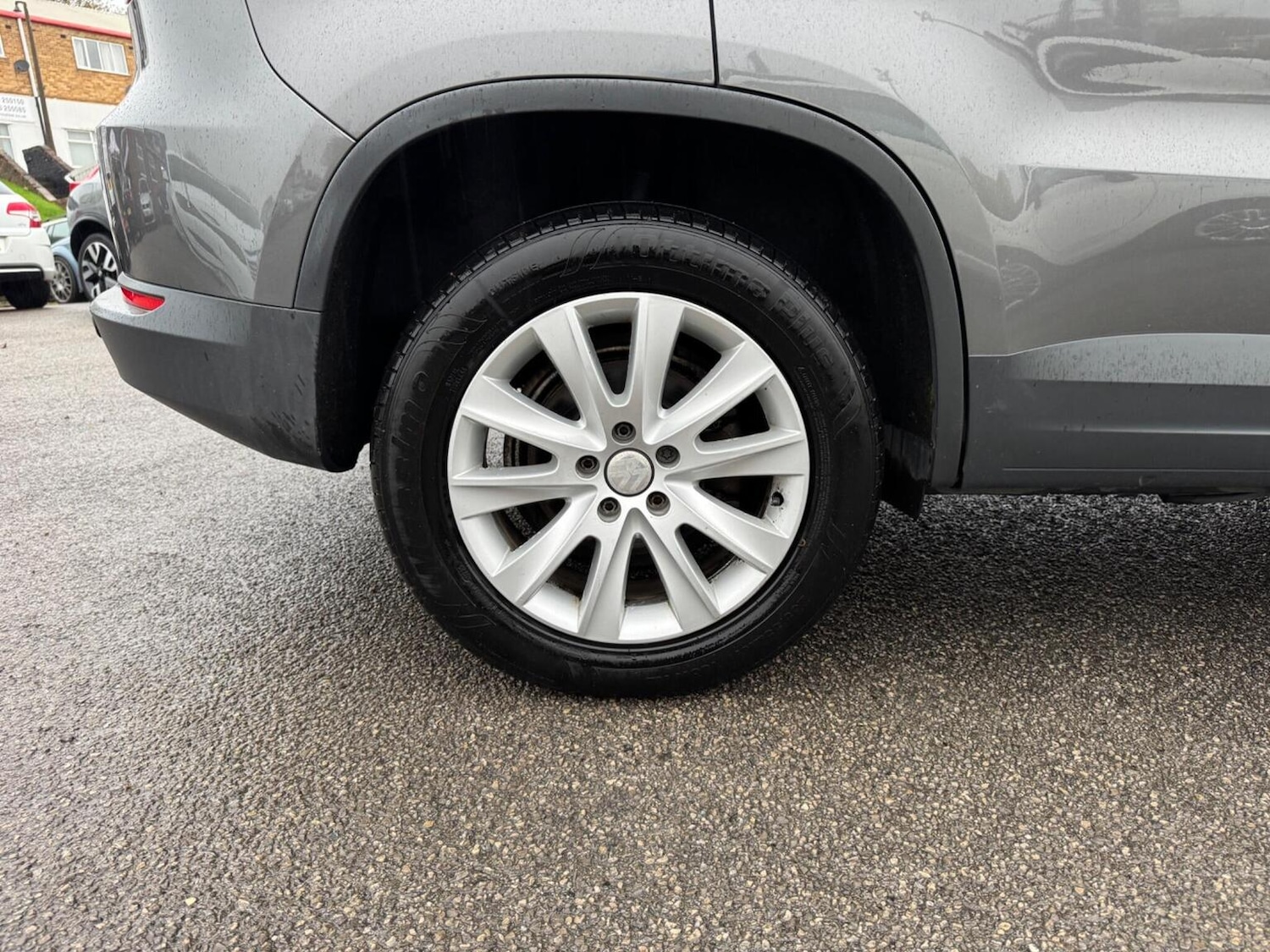 Used Volkswagen Tiguan 2011 for sale - 76576859: Photo 25