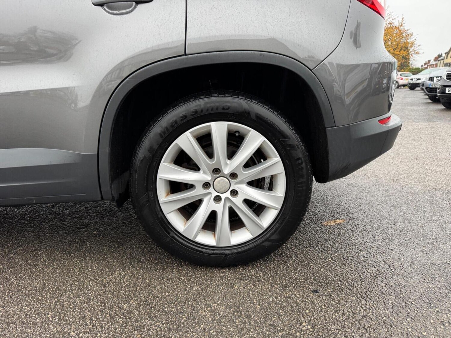 Used Volkswagen Tiguan 2011 for sale - 76576859: Photo 28