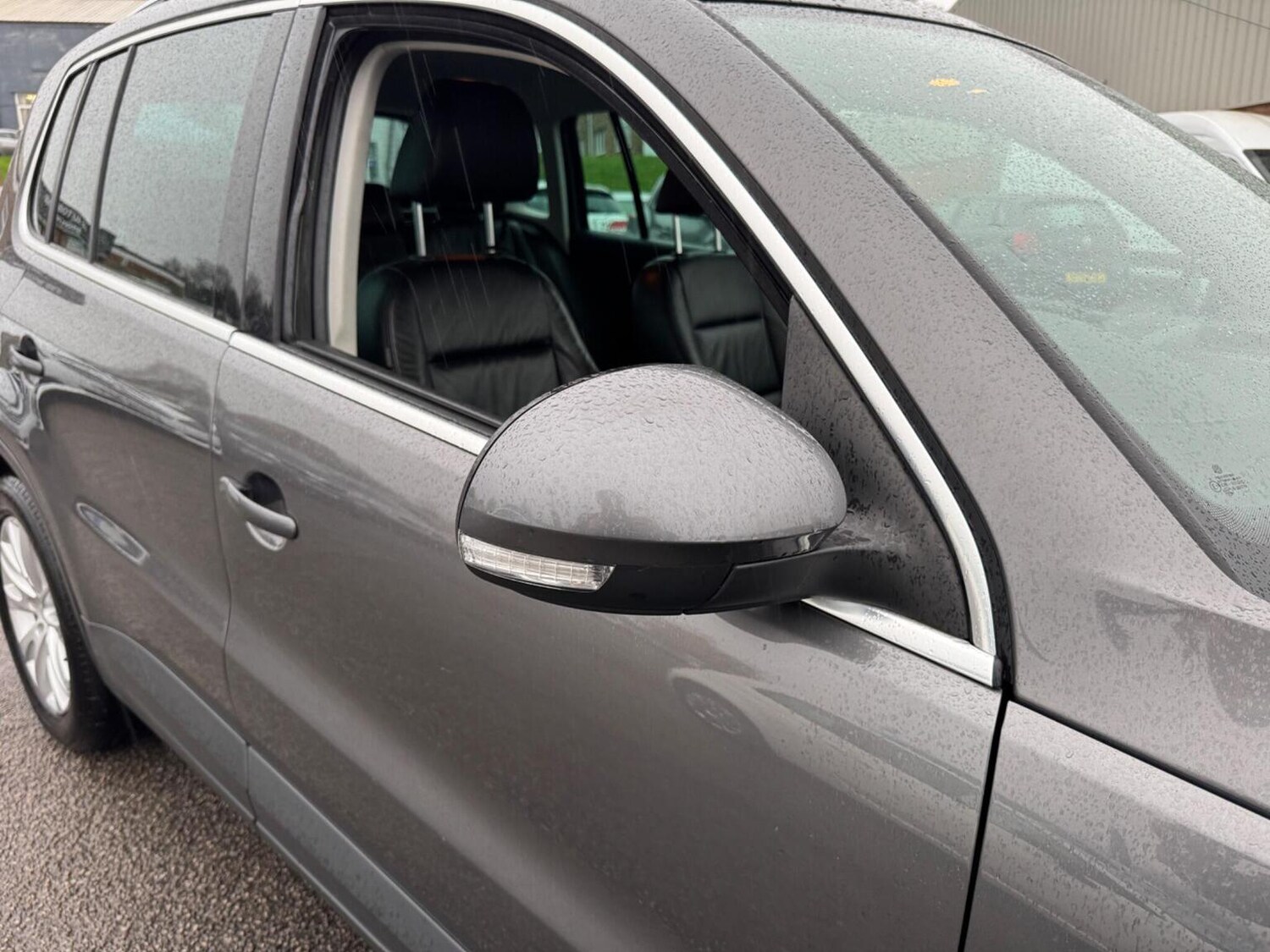 Used Volkswagen Tiguan 2011 for sale - 76576859: Photo 31