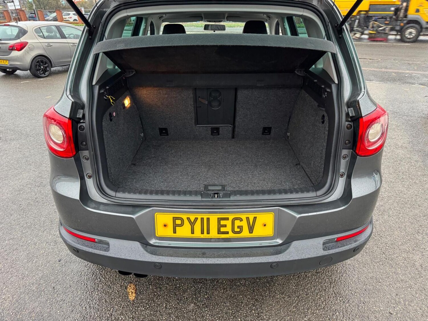 Used Volkswagen Tiguan 2011 for sale - 76576859: Photo 34