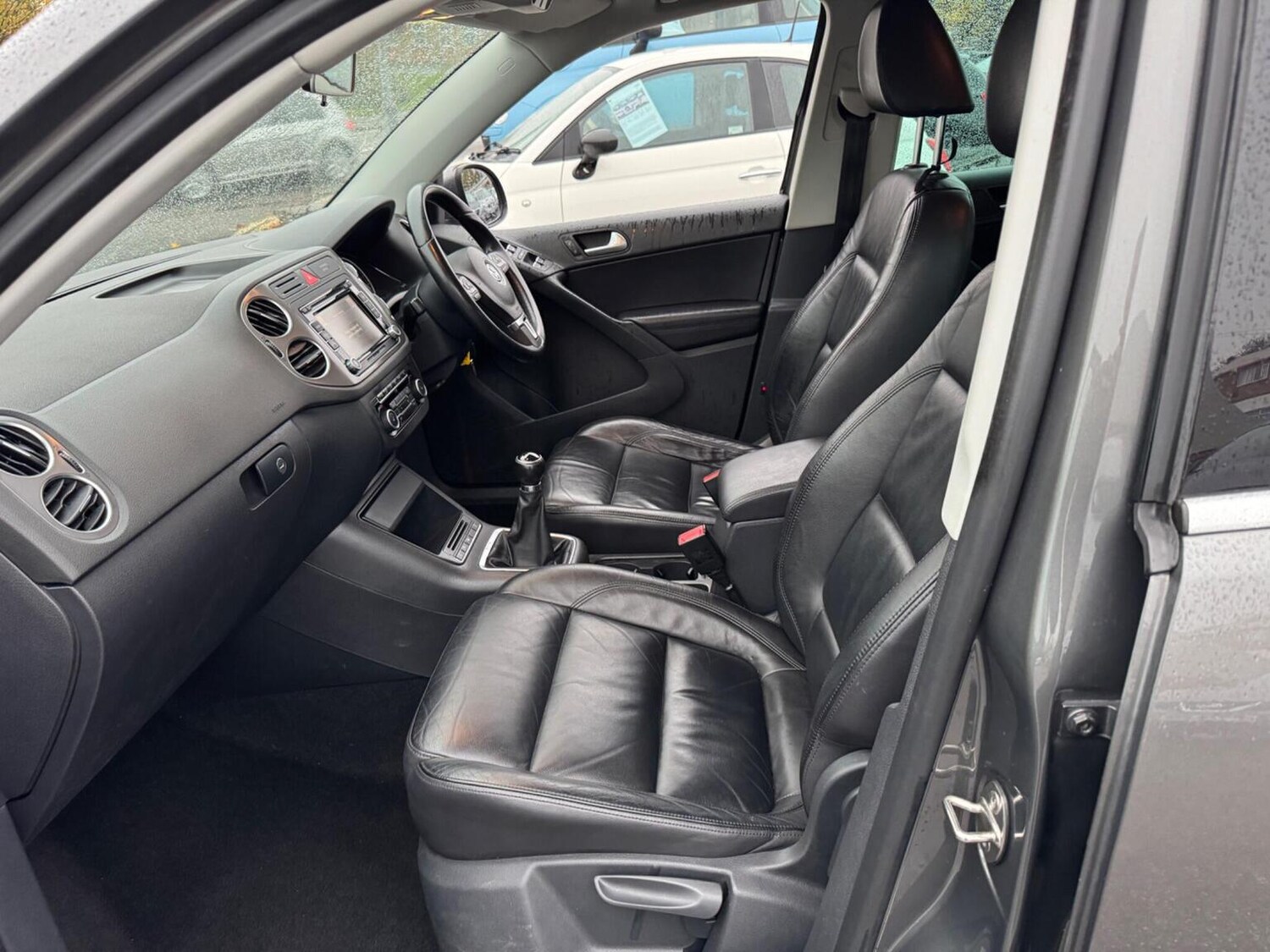 Used Volkswagen Tiguan 2011 for sale - 76576859: Photo 36