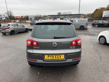 Used Volkswagen Tiguan 2011 for sale - 76576859: Photo