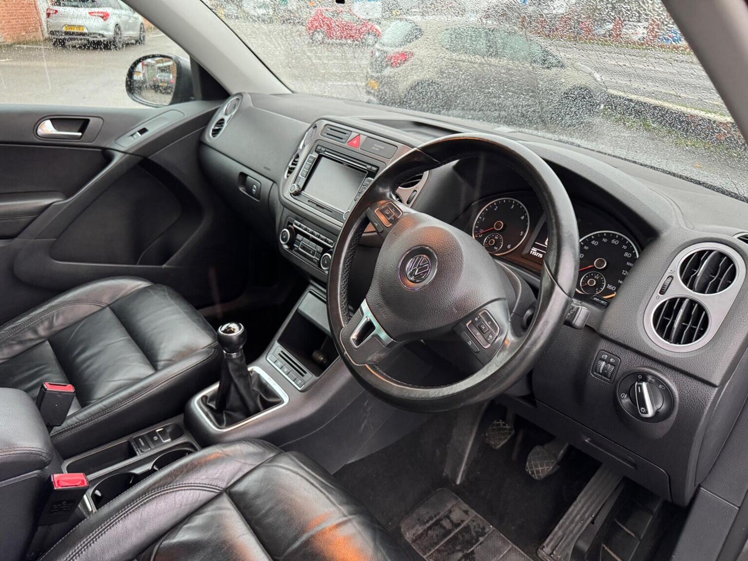 Used Volkswagen Tiguan 2011 for sale - 76576859: Photo 7