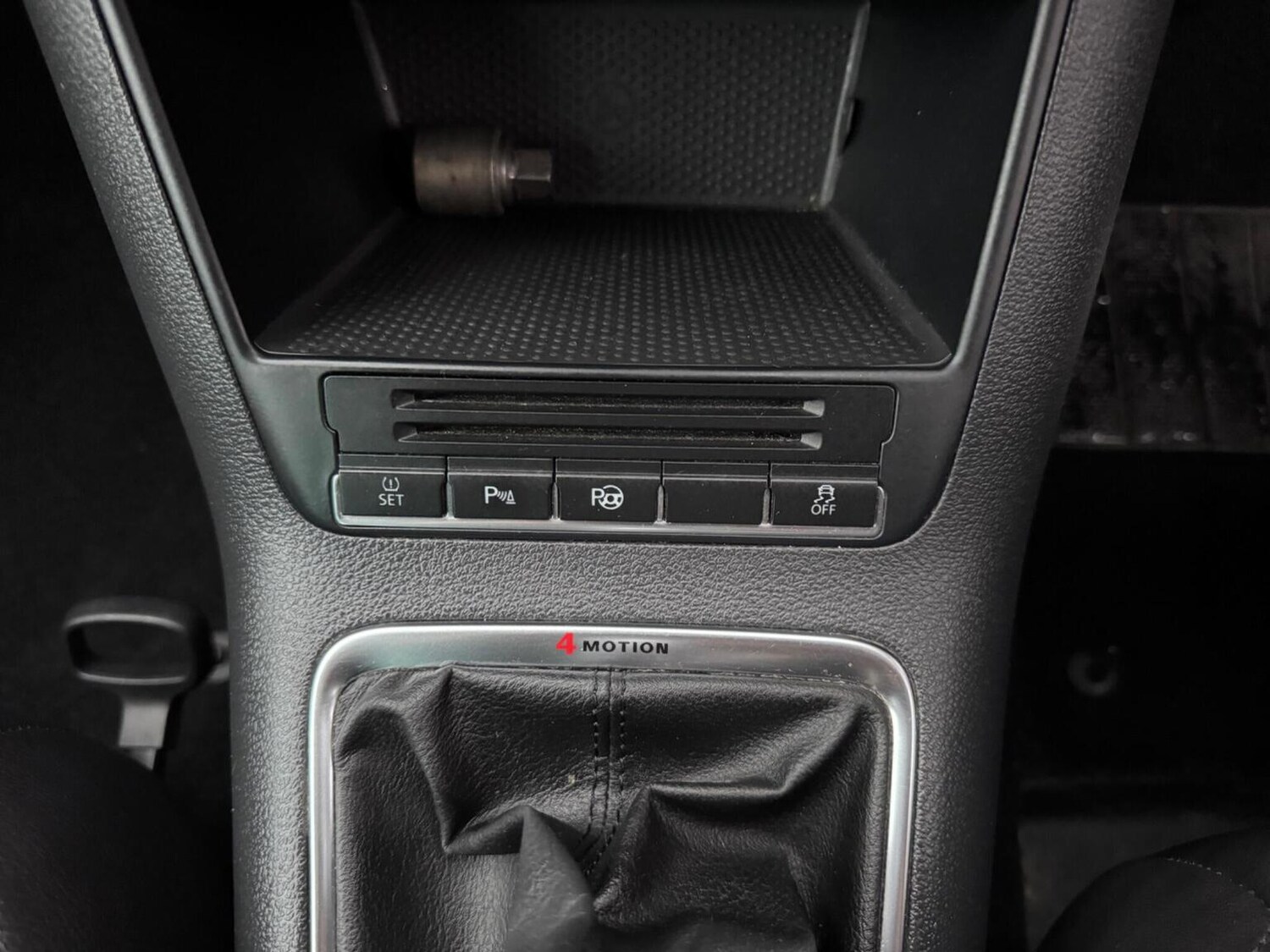 Used Volkswagen Tiguan 2011 for sale - 76576859: Photo 9