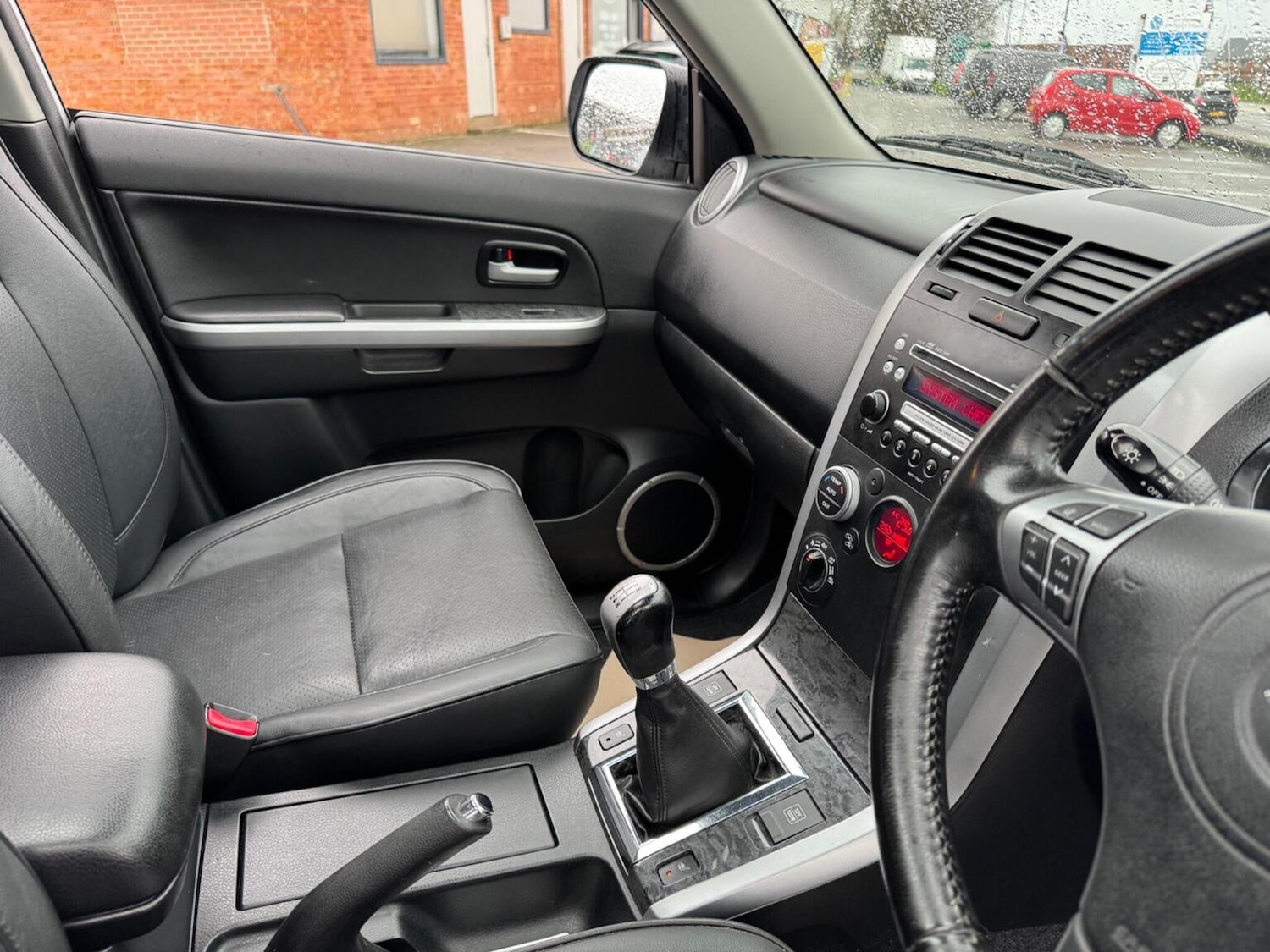 Used Suzuki Grand Vitara 2011 for sale - 76830383: Photo 30