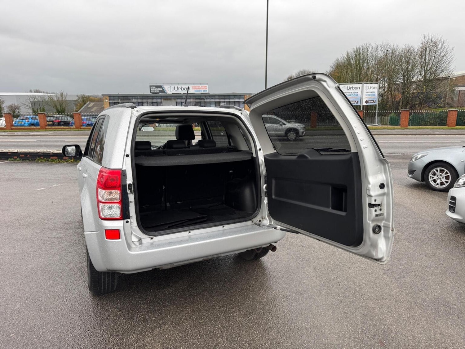 Used Suzuki Grand Vitara 2011 for sale - 76830383: Photo 6