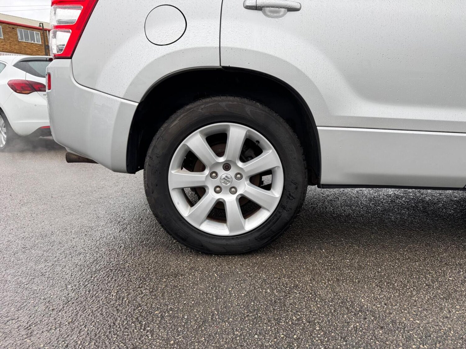 Used Suzuki Grand Vitara 2011 for sale - 76830383: Photo 8