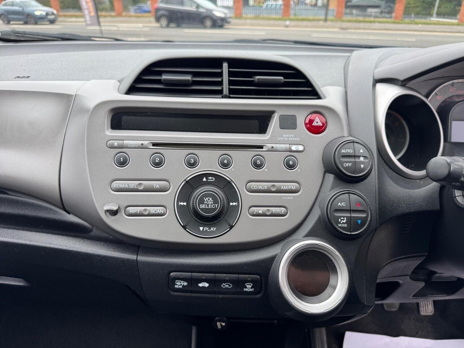 Used Honda Jazz 2011 for sale - 76576899: Photo 36