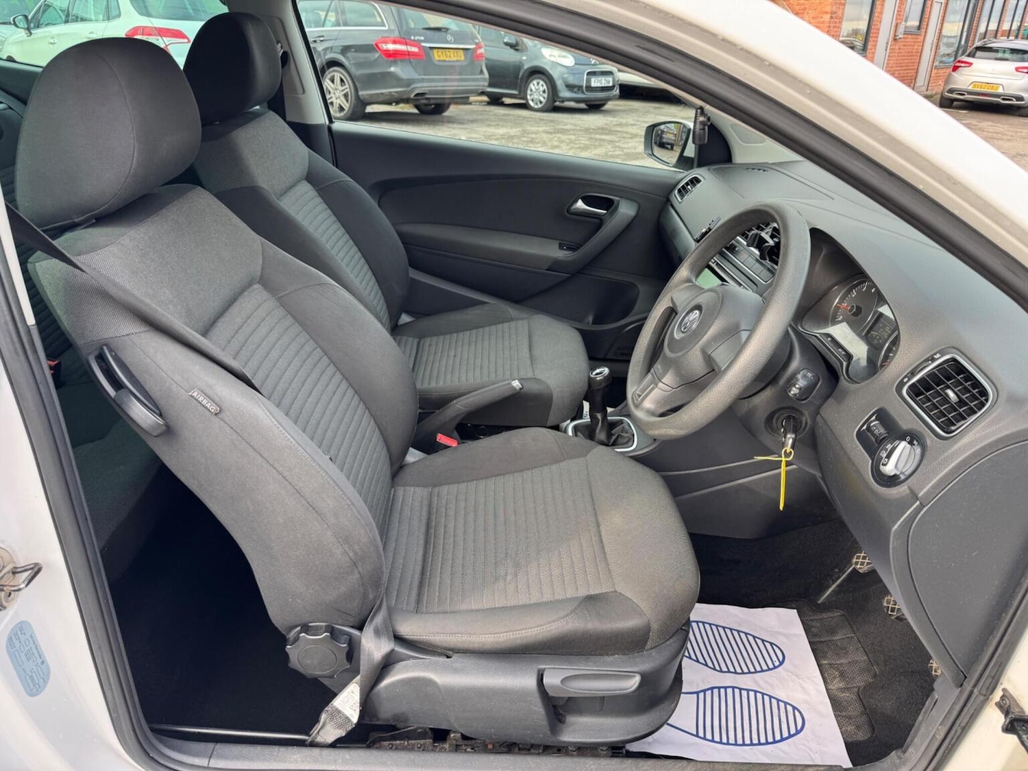 Used Volkswagen Polo 2012 for sale - 76576851: Photo 24