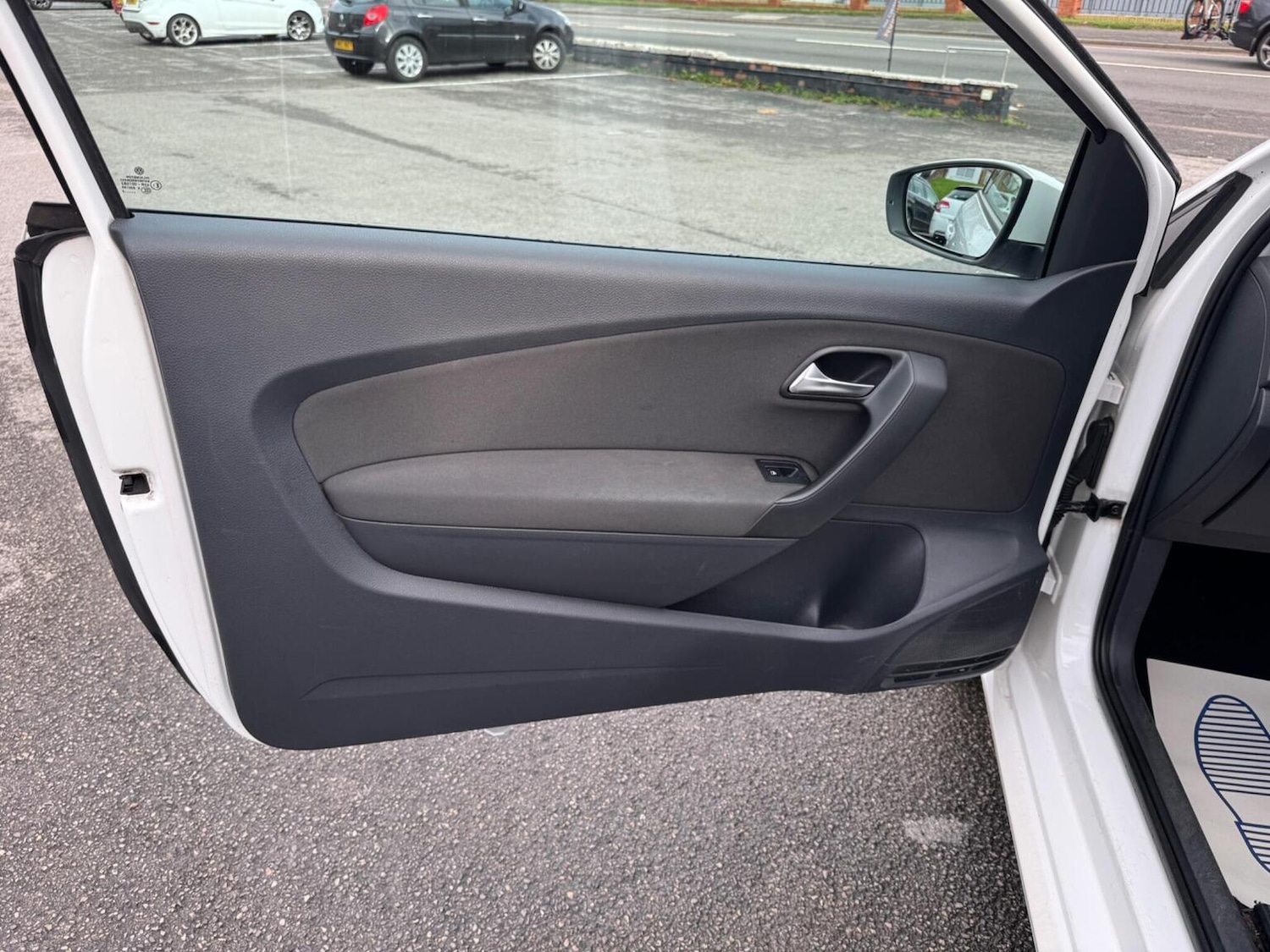 Used Volkswagen Polo 2012 for sale - 76576851: Photo 35